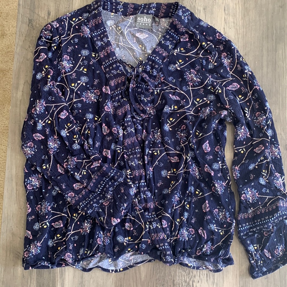 SoHo by New York and Company top blue, purple floral tones women’s size medium.
